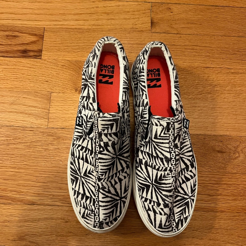 Billabong Monochrome Women Shoes - Used - No box - Women’s size 8.5